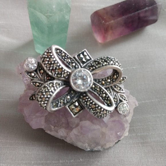 Judith Jack Jewelry - Judith Jack stunning marcasite bow brooch